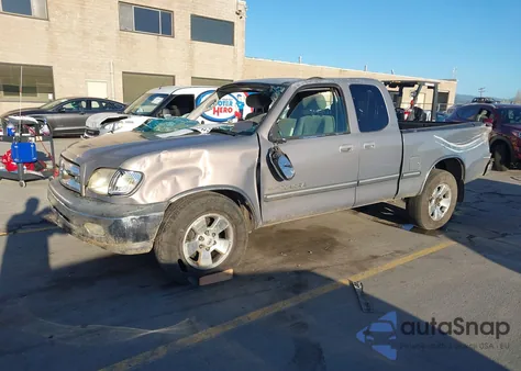 2000 Toyota Tundra Sr5 V8 from USA, damaged, VIN 5TBRT3411YS035165